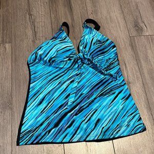 Attraco Women’s Swim Top Size S